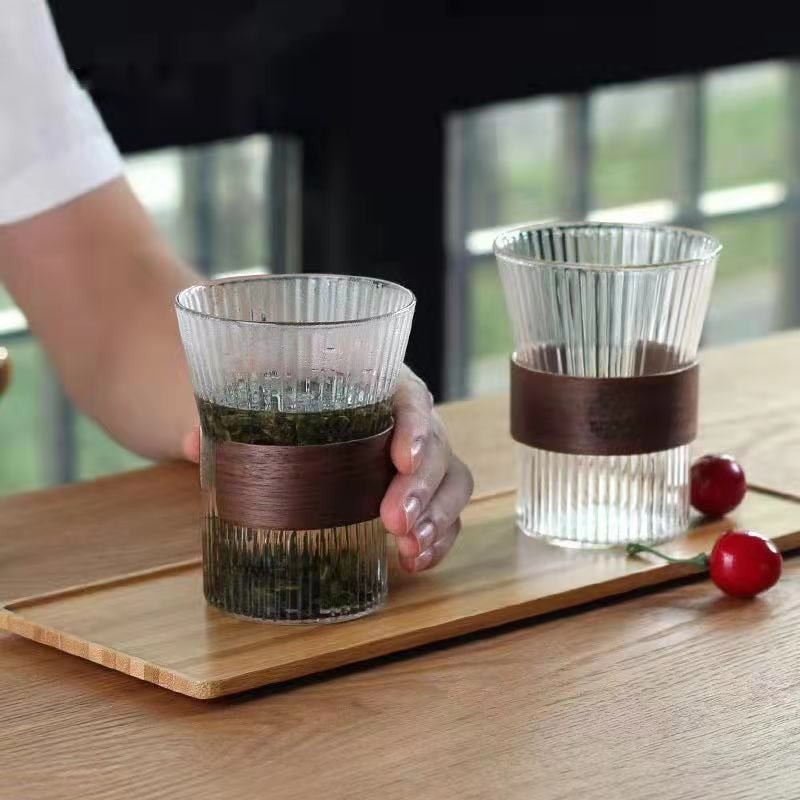 Vertical lines Glass Coffee Cup Reusable Coffee Mug with Wood Sleeve Japanese Style Glassware for Tea Latte Americano Cappuccin