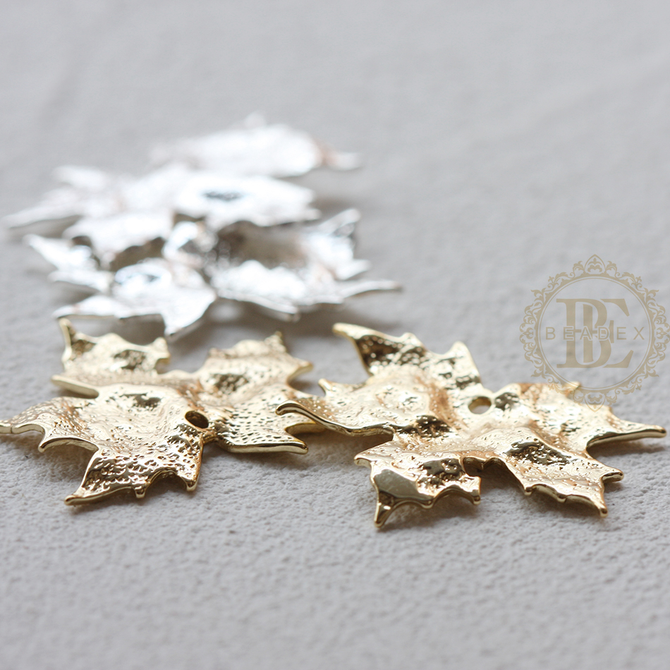 Een Stuk Premium Vergulde Massief Messing Maple Leaf Charm-23X25Mm (4714C)