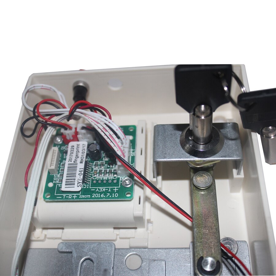 Cheap safe motor mechanism with 2 keys without electronic parts