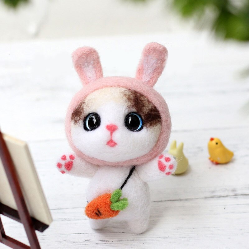 1 Set DIY Wool Needle Felting Kit Needle Felting Beginner Kits with Instructions and Needle Felting Basic Tools Felt DIY Package: Rabbit
