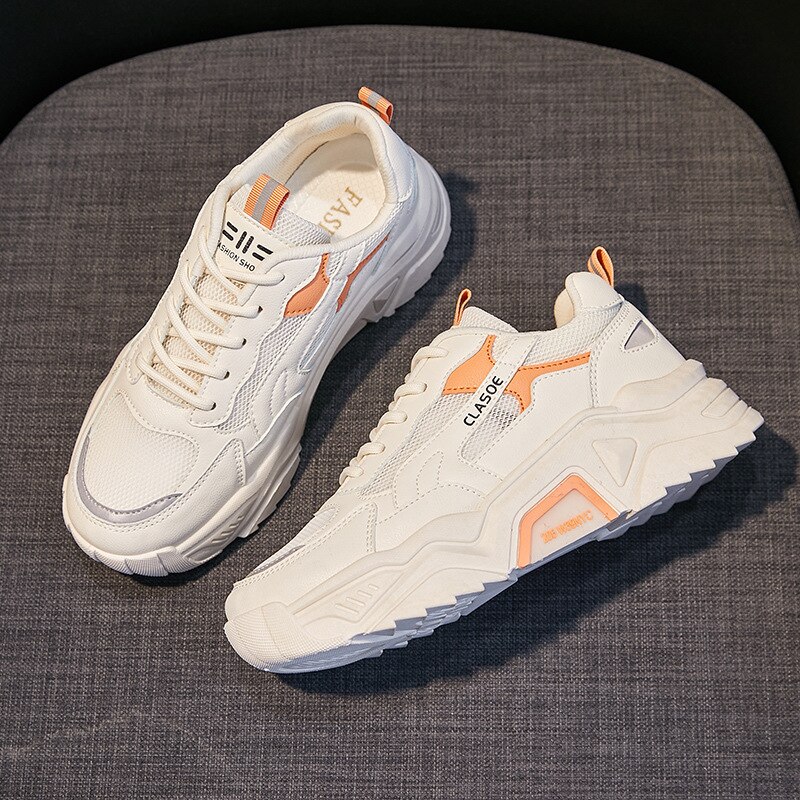 Siatkowe stare buty damskie 2021 nowe wiosenne i letnie oddychające sportowe buty do biegania dzikie studenckie dorywczo grube podeszwy białe buty: Orange / 40