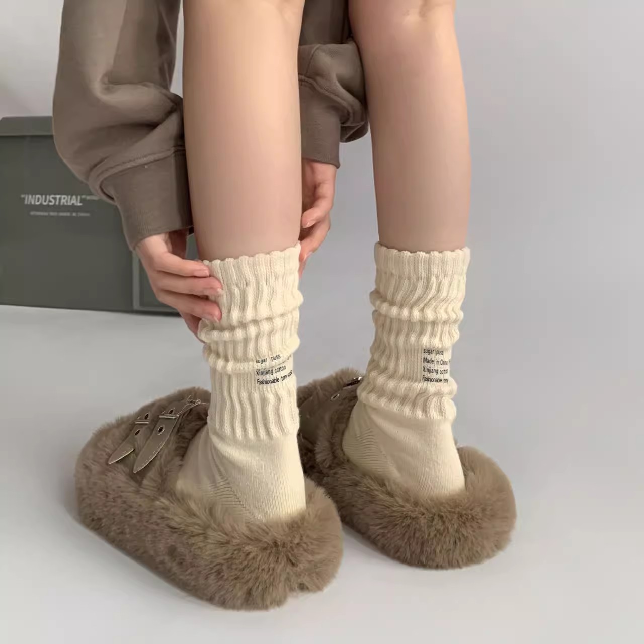 Lustige Stickerei-Buchstaben-Baumwollsocken, koreanische Straße, europäische und amerikanische -Socken, Faden-Mittelrohrsocke für Männer und Frauen: Himmel Blau