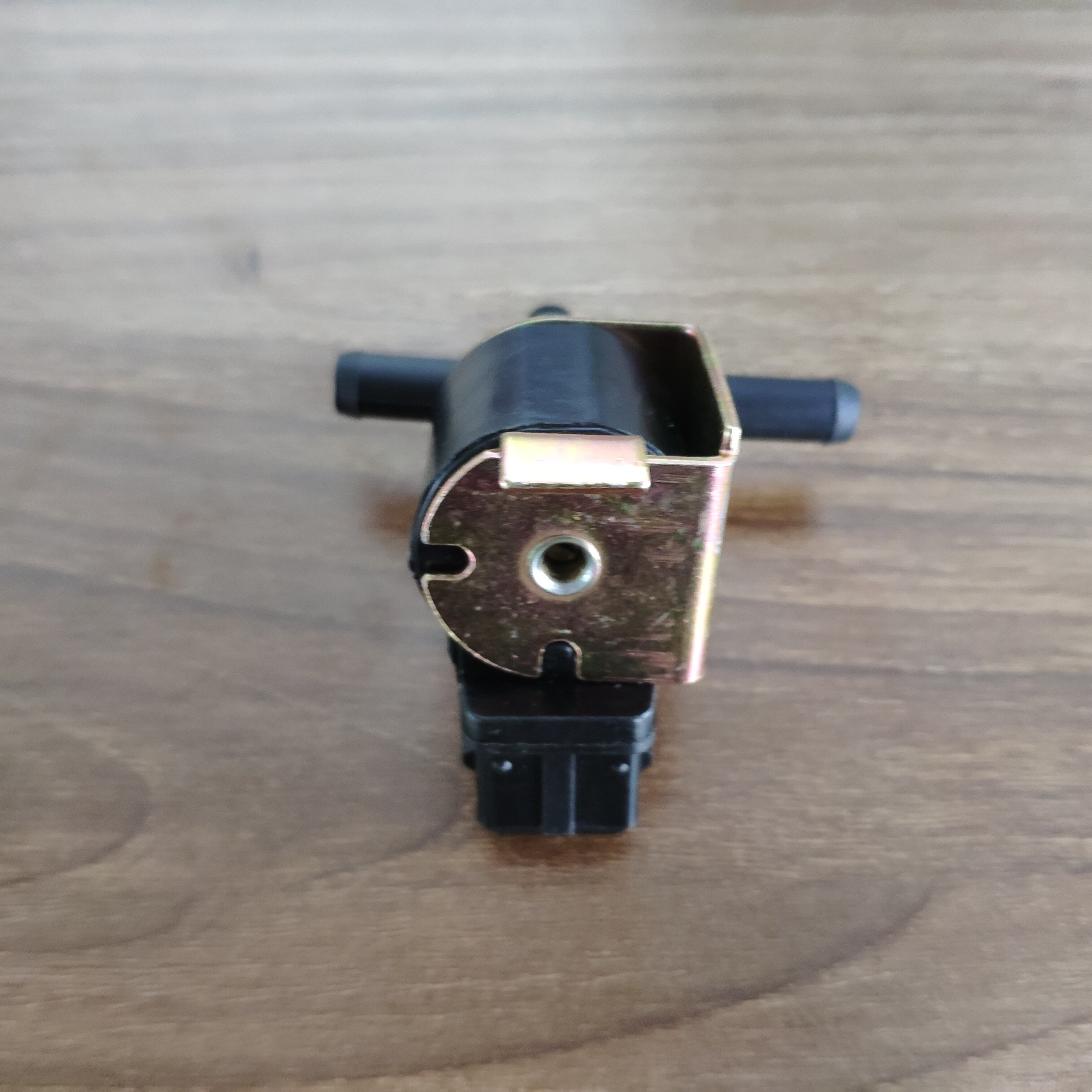 1x Car N75 1.8t Turbo Boost Control Solenoid Valve For VW Golf 4 MK4 Passat B5 Jetta A4 S4 B5 B6 TT 058906283C 058 906 283 C F E