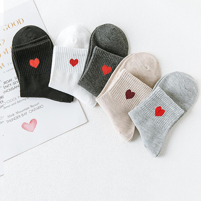 Japanese Women Socks Cotton Novelty Love Heart Pattern Cute Socks Ladies Hiphop Sports Cool Socks Harajuku Accessories