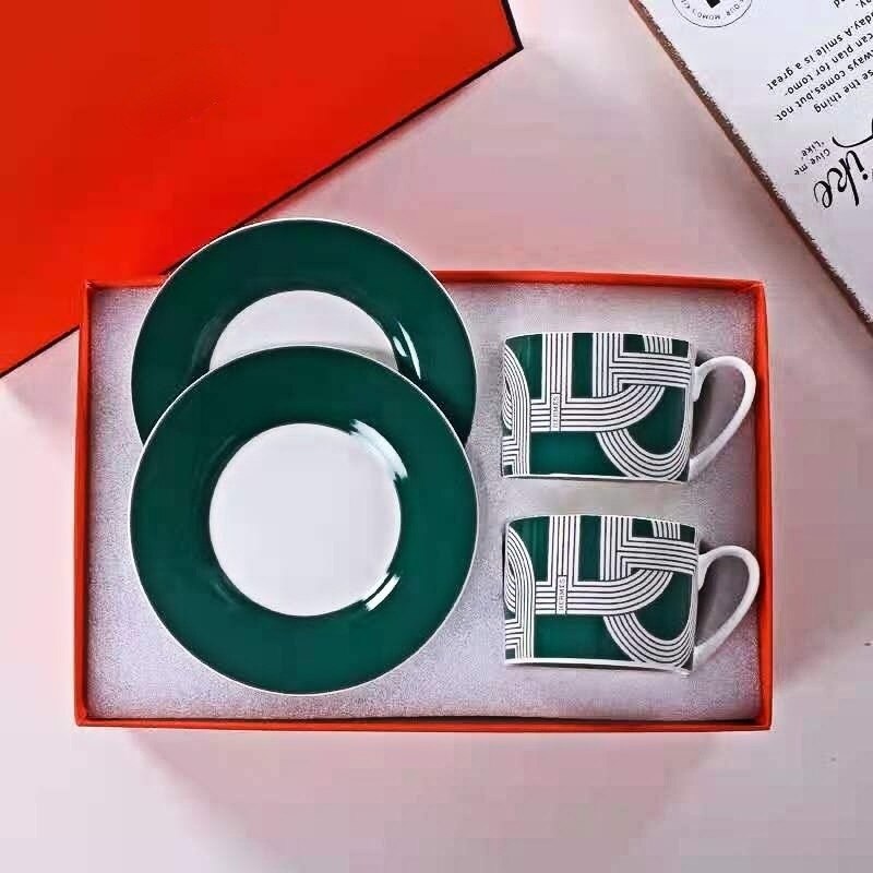 Runway Style Bone Ceramic European Style Western Condiment Dish Tableware Set Oval Shaped Rallye Plates Tea Cup Coffee Mug: Green