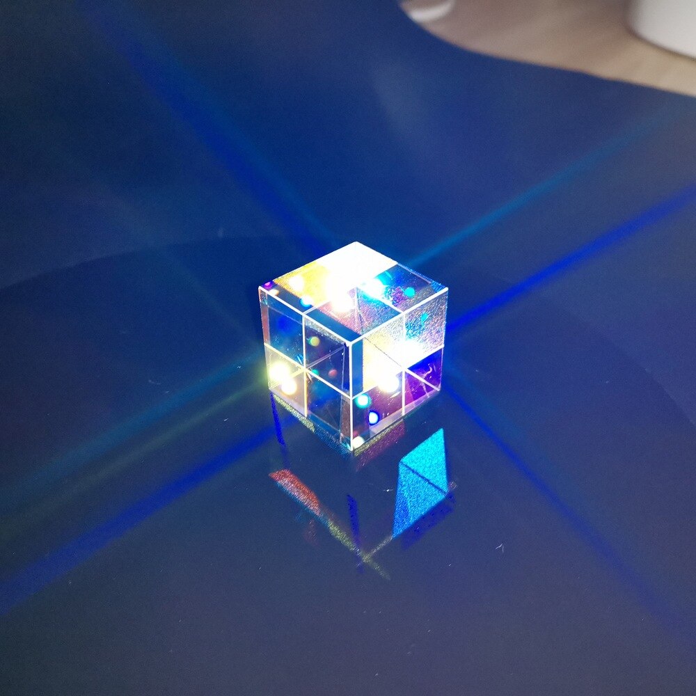 1Pcs 34*34*34Mm Kerst Creatieve Gaven Licht Cube Prism Kleur Zes-Zijdige Regenboog Foto fotografie