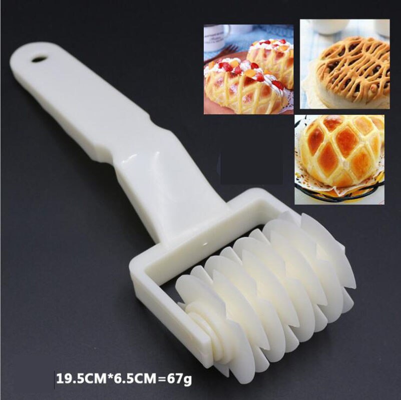 2 Stijl Bakken Tools Diy Plastic Pizza Koekjes Deeg Roller Pastei Naald Wielen Cutter Naaimachine Brood Perforator: NO1 19.5CMx6.5CM