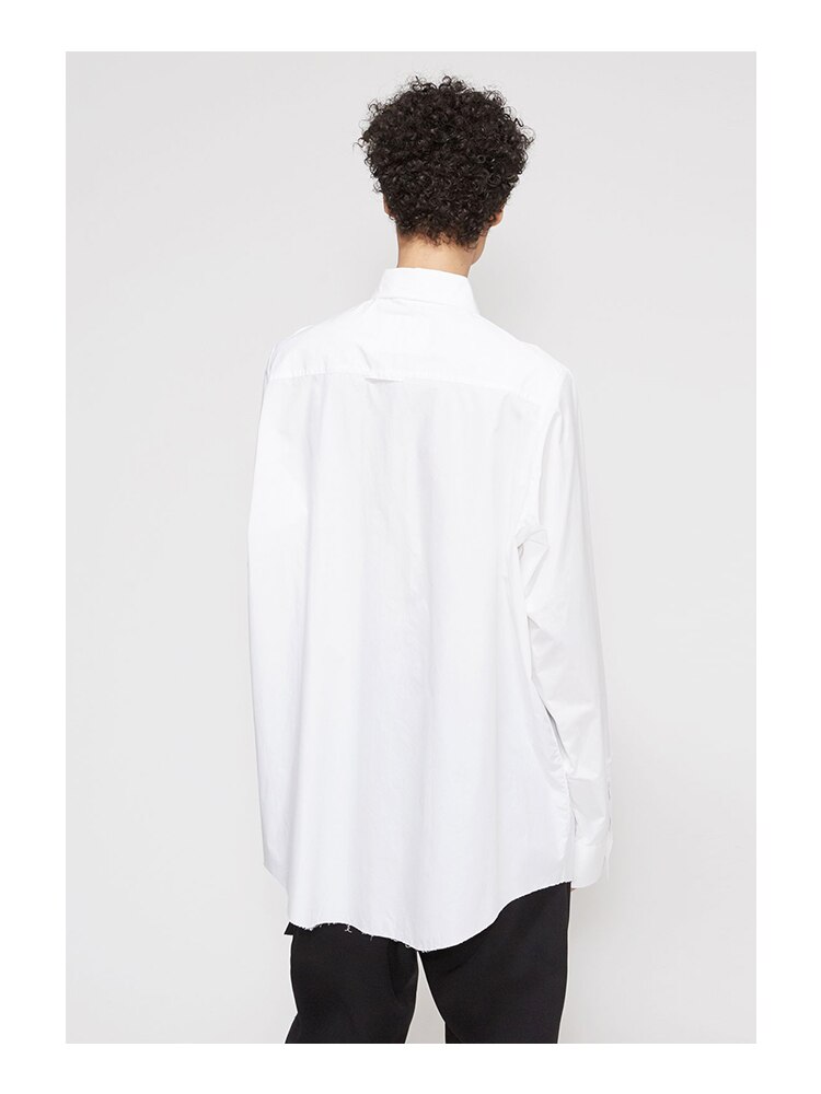 Heren en dames halflang profiel gerafeld wit overhemd niche merk los en eenvoudig overhemd