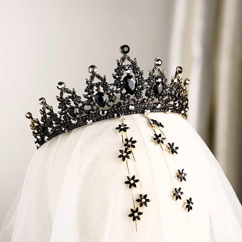 De Bruid Kroon Is Een Zwart Stijl Volwassen Kroon Bruiloft Bruiloft Prinses .: earrings