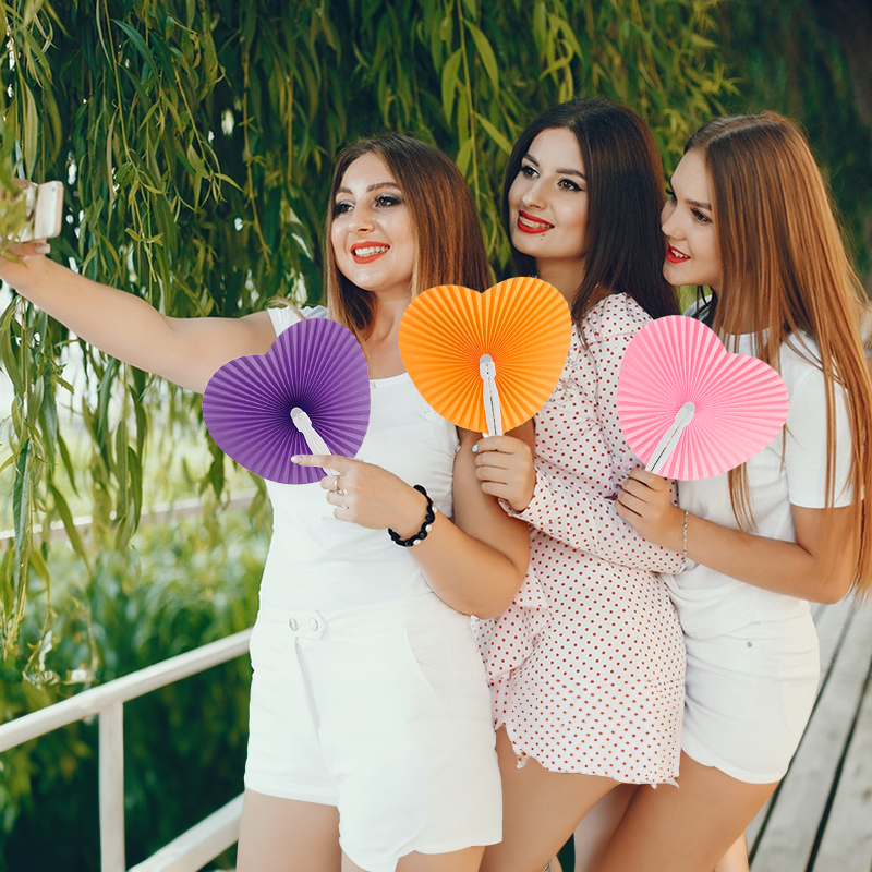 Bunte, herzförmige papierfächer zum selberfalten – 30/60/100 stück – Ideal für hochzeitsgäste und festliche anlässe.
