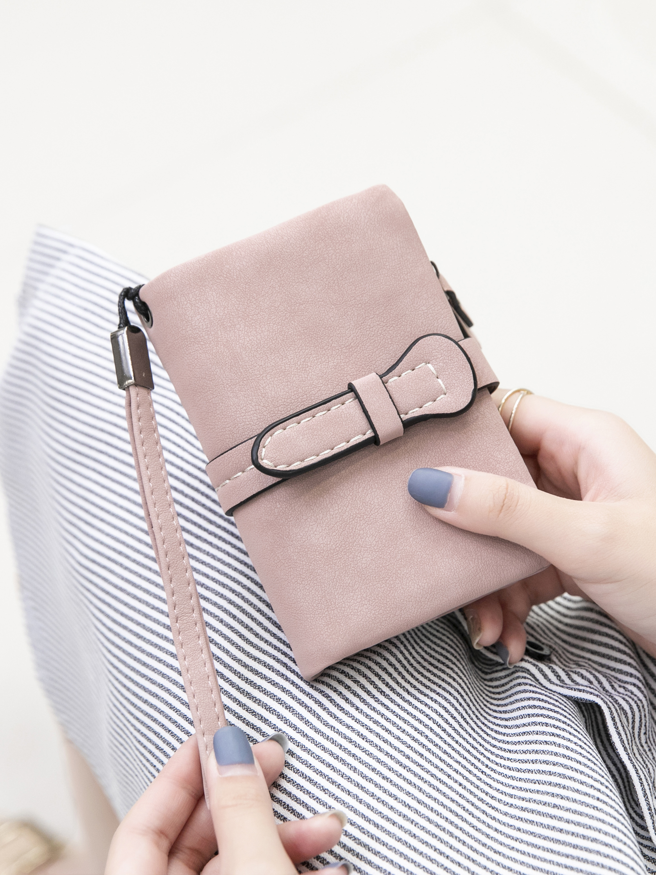 MIYIN Women's Short Wallet Minimalist Double Fold Multi Functional Zero Wallet with Cardholder Identity Window Coin Wallet