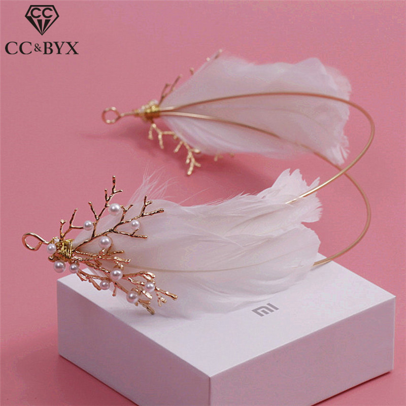 CC & BYX Haar Ornamenten Tiara Glod Kleur Haarbanden Witte Veer Crown Vrouwen Party Engagement Bruiloft Haaraccessoires Bruids 6596