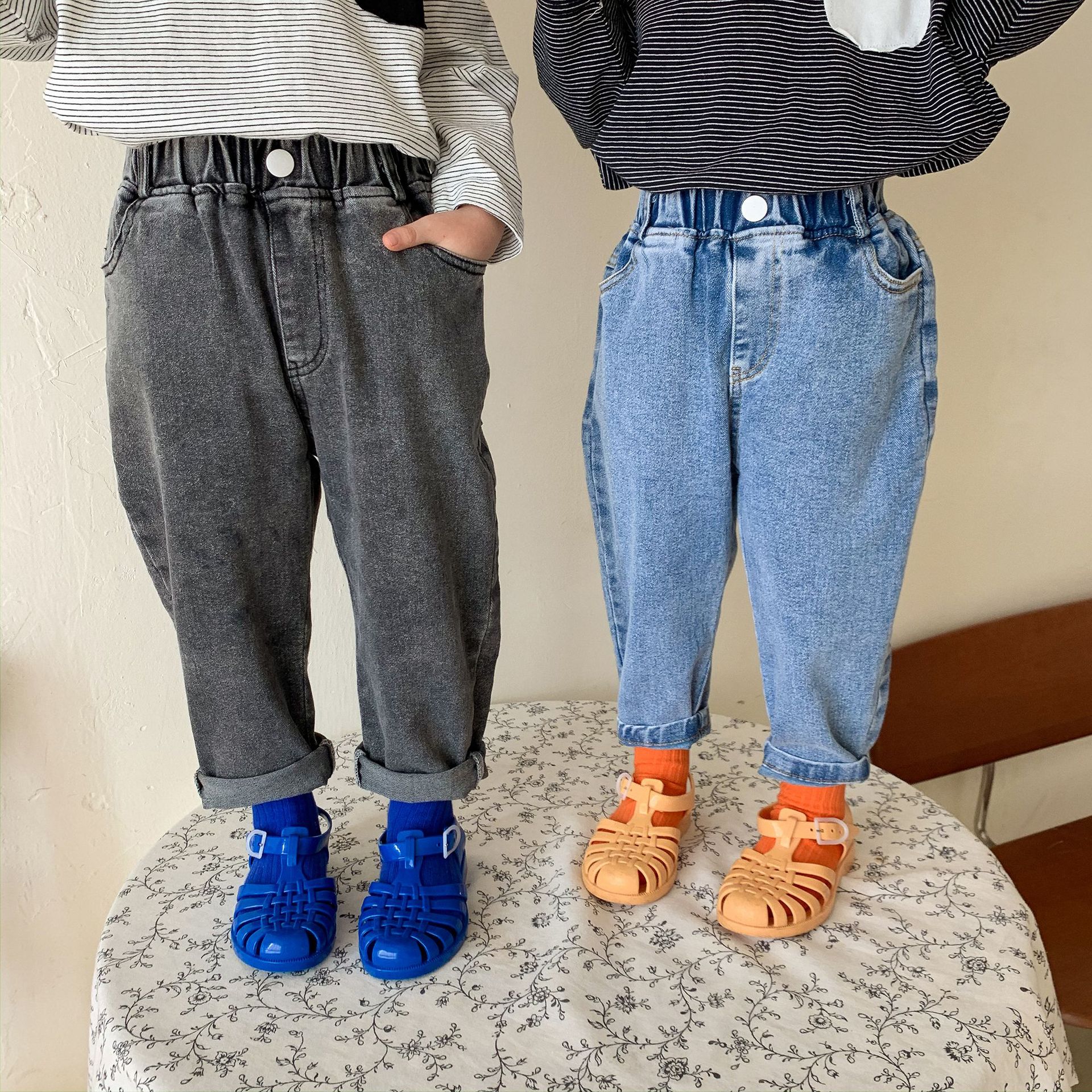 Jeans casual elastici in cotone primaverile per ragazzi e ragazze 2-6 anni pantaloni in denim per bambini all-match pantaloni per bambini