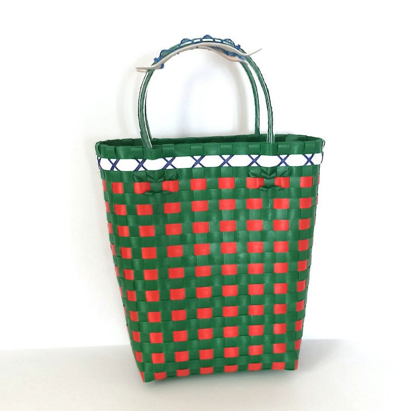 Cesta de Picnic tejida a mano de estilo japonés, bolsa de cesta de verduras tejida de plástico, bolsa de playa de mano, cesta Multicolor a cuadros, novedad