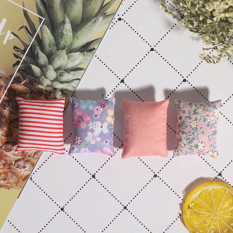 2 stk søte blomsterputer til sofa sovesofa til for dukkehus 1/12 dukkehus miniatyrmøbler leker
