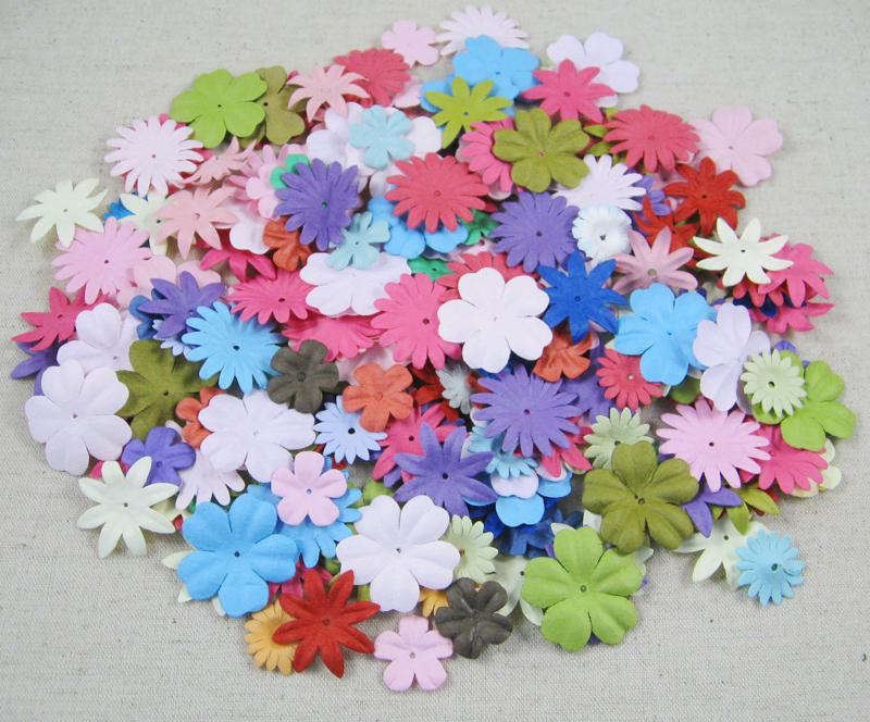 Lucia crafts 24pcs/100pcs 17-27MM random mixed colors Paper petals Daisy Flowers scrapbooking die cut for sticker B1201