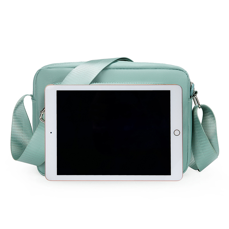 Bolso de mano de estilo neutro hecho de tela de nailon liviana y sencilla, bolso de mujer de un solo hombro. [La dirección de la cremallera está corrió