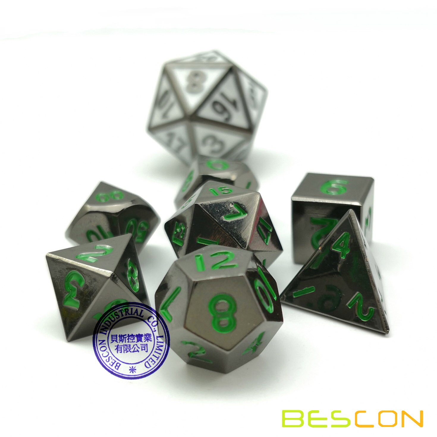 Bescon 10 Mm Mini Solide Metalen Dobbelstenen Set Glossy Metallic Oppervlak Met Groene Nummers, mini Metalen Polyhedral D & D Rpg Dobbelstenen 7-Set