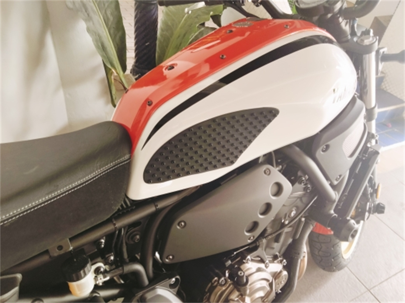 Serbatoio Trazione Pad Per YAMAHA FJR 1300 FJR1300 2001-2015 Anti Slip Adesivo Moto Decalcomania Laterale Gas Ginocchio Grip Protector In Gomma