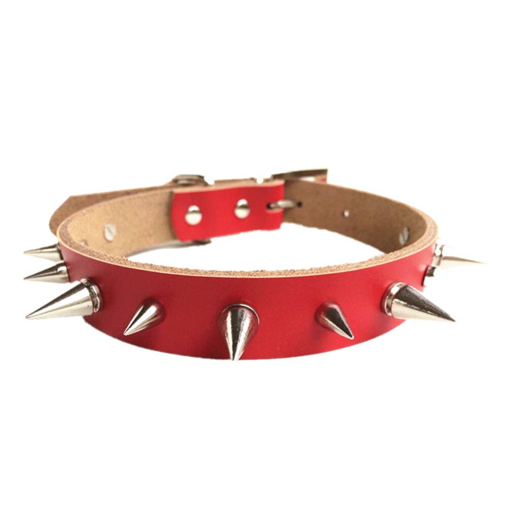 Met spikes versierde kleine grote kattenhalsband met klinknagels, hondenhalsband voor kittens, leren halsband voor pitbull en bullcat.: Rood / S