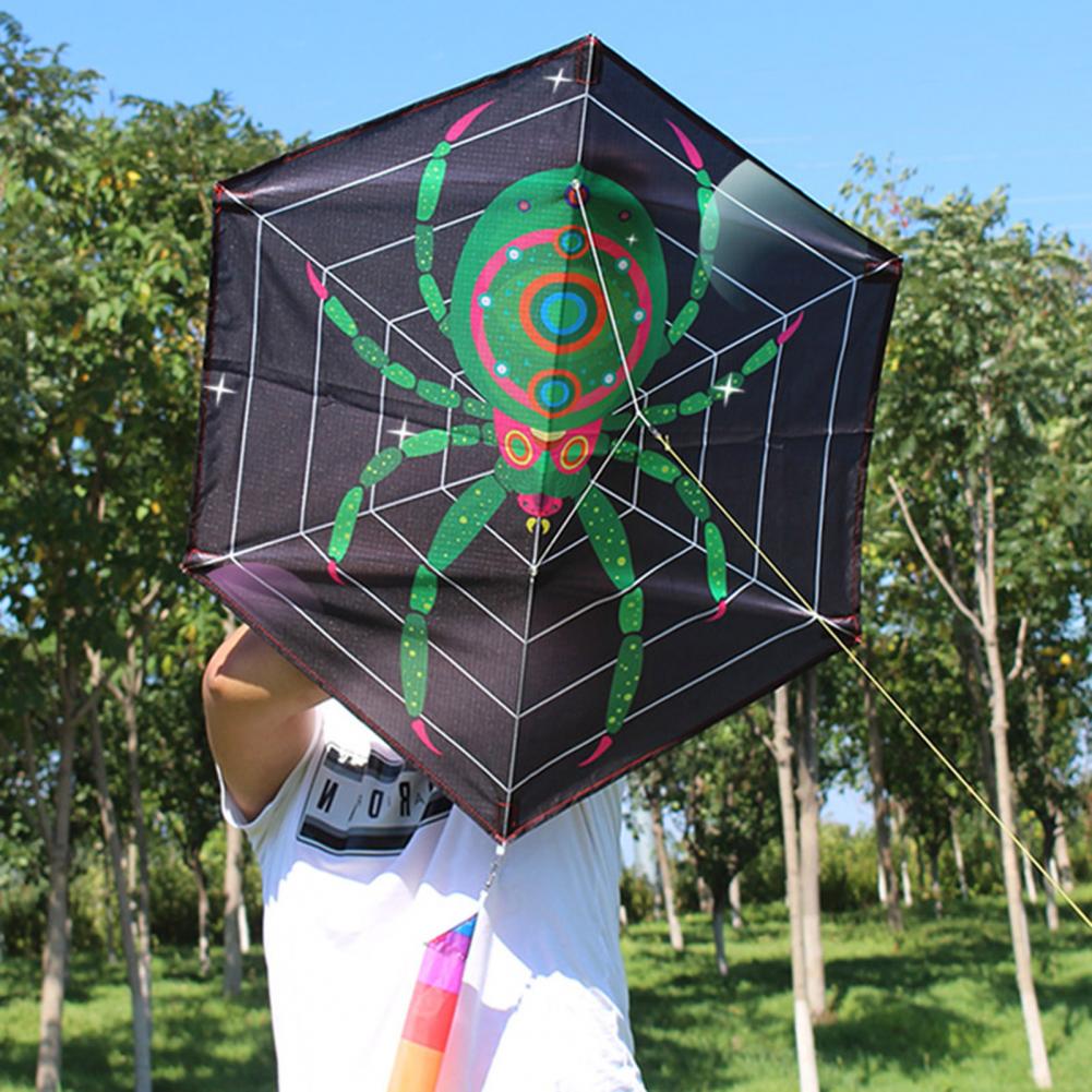 Nützlicher, sechseckiger drachen mit spinnenmuster für den außenbereich, windbeständiges spinnennetz