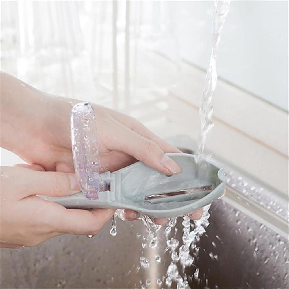 1Pc Convenient Fish Skin Scale Scraping Brush Graters Fast Remove Kitchen Gadgets