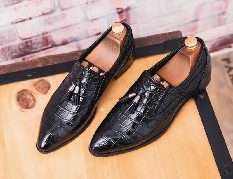 Men Dress Tassel Loafers Leather Business Suit Shoes Pointed Toe Formal Oxfords Man Wedding Shoe Moccasins For Men da051