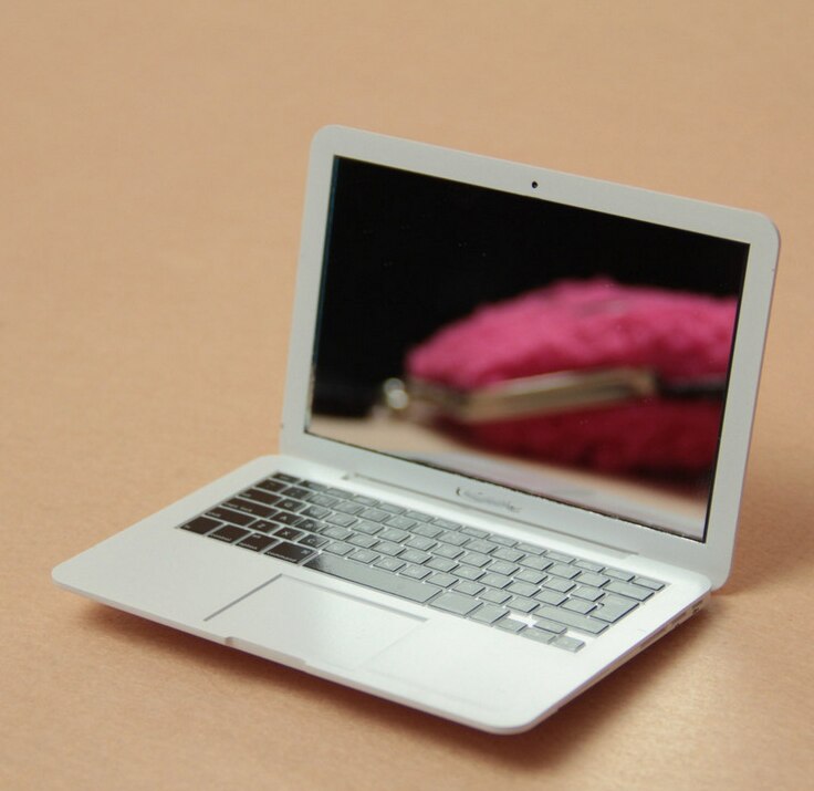 Mini laptop rekvisita nyfödd fotografering rekvisita spädbarn fotografering tillbehör rekvisita baby foto små rekvisita roman dekorationer: Silver-