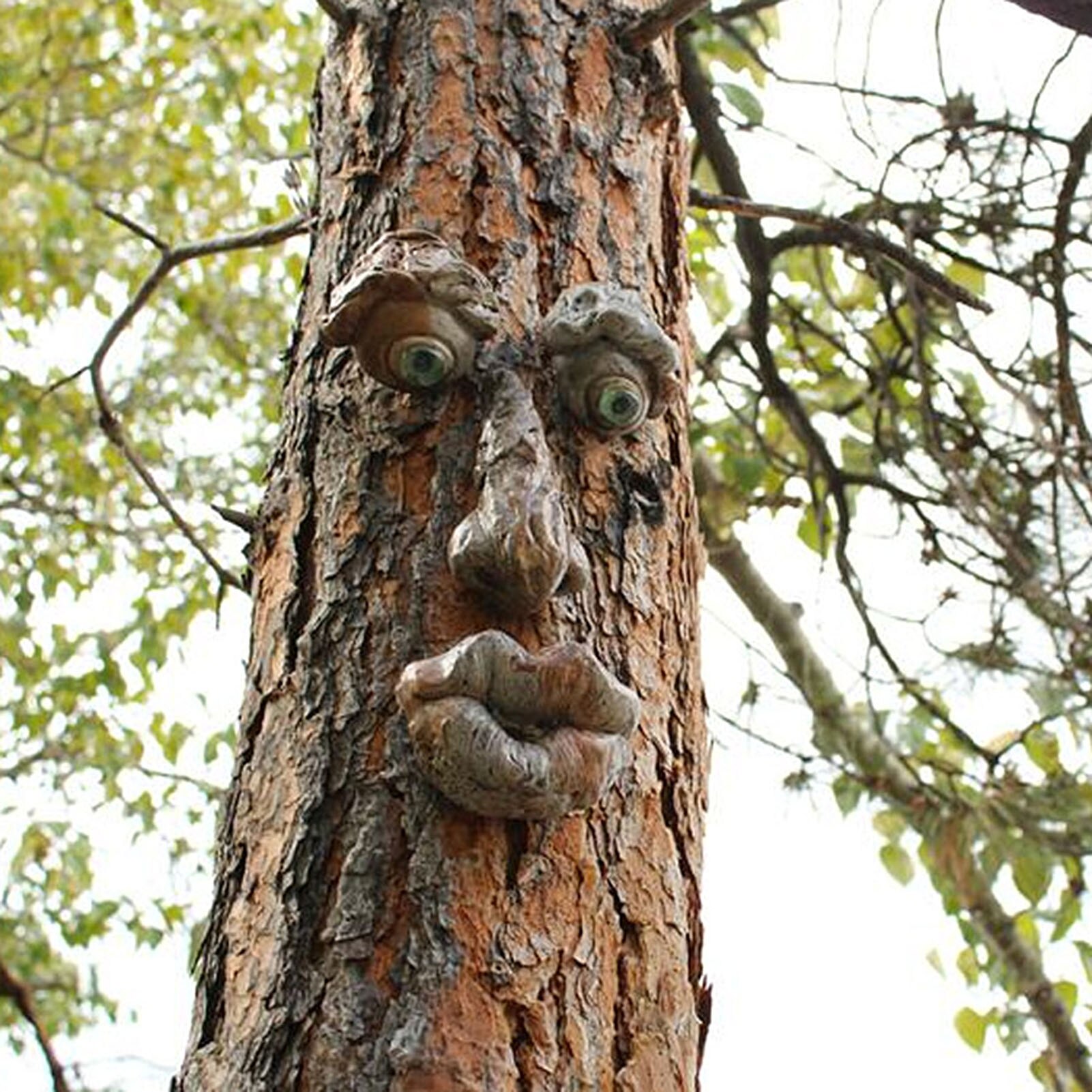 Tree Face Decoration Old Man Face Tree Garden Peeker Funny Whimsical Outdoor Decoration Yard Art for Garden