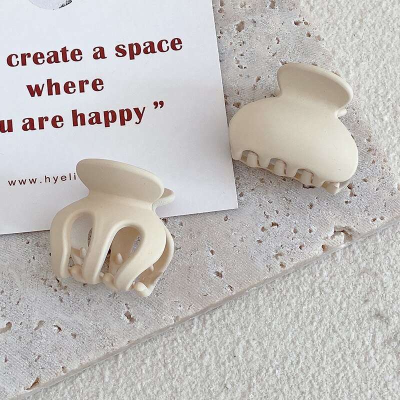 Women Vintage High Ponytail Fixed Geometric Small Hair Claws Lady Convenient Headband Hair Clip Hairpin Hair Accessories: 2pcs beige