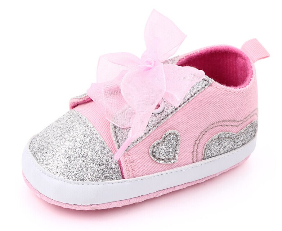 Baby første vandrere blød sål nyfødt baby dreng pige pre-walker hvide krybbe sko glitter hjerte patchwork sneakers 0-18 måneder: Lyserød / 13-18 måneder