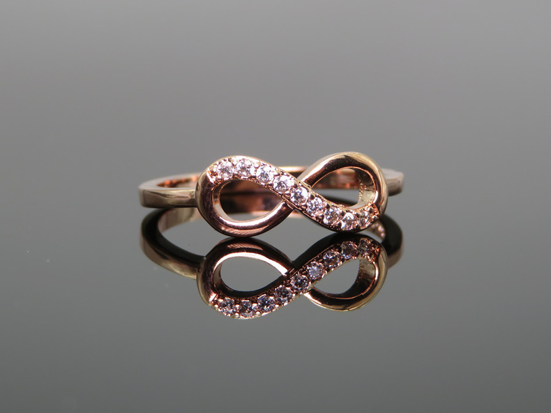 Prachtige Rose Goud Kleur Infinity Liefde Ringen Witte Cz Zirkoon Vrouwen Ringen Engagement Wedding Ring Anniversary Sieraden