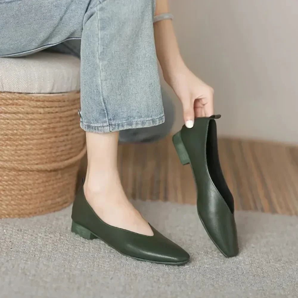 Echt leer Meerkleurige damesschoenen met lage hakken Ronde neus Platte bodem Ondiep gesneden enkele schoen Casual veelzijdige loafers