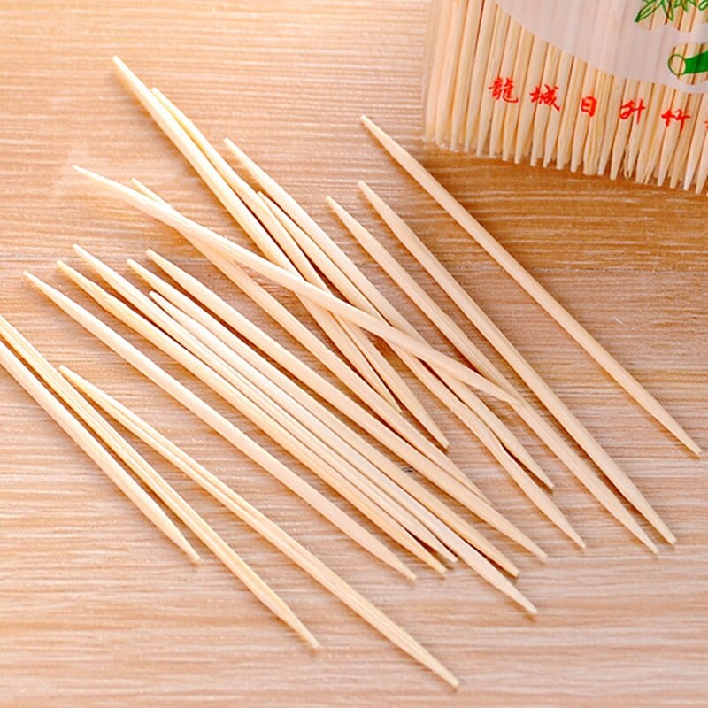200PCS/Bag Bamboo Toothpick Bamboo Sticks Products Round Wooden Toothpicks Naturally Decomposable Eco Friendly Family Tools