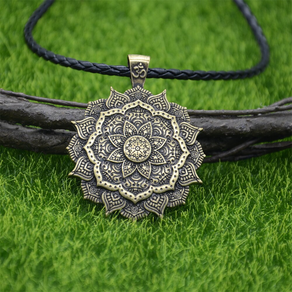 Om Lotus Bloem Mandala Yoga Spirituele Hanger Vrouwen Kettingen Sieraden Valentijn Cadeau: Leather Chain Bronze