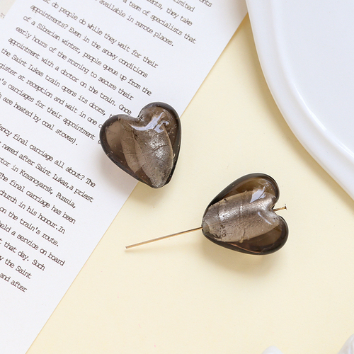 5 stk. 20*20mm retro farvede glasperler med lige hul, hjerteformede perler, gør-det-selv-smykker, halskæde, armbånd, øreringe, tilbehør: Brun