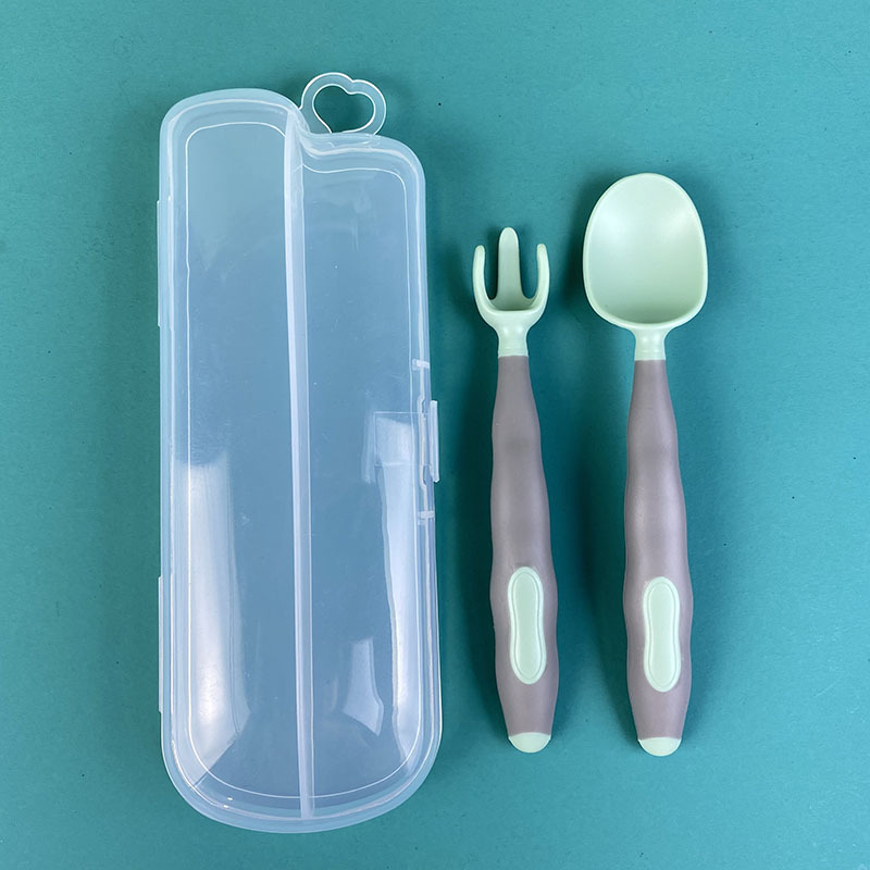 Juego de cucharas y tenedores para bebé, Set de 2 piezas para comida auxiliar, práctico flexible, PP, vajilla de entrenamiento para alimentación: Green Gray With Box
