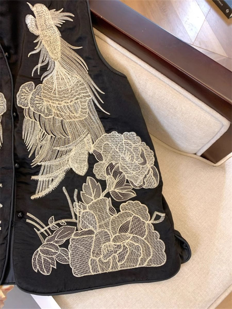 Vest Women's Vest Chinese National Style Tang Suit Embroidered Vest Female Spring and Summer Retro Buckle Black Vest Coat