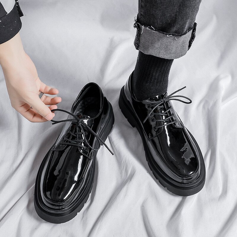 Zapatos informales de charol para hombre, calzado de oficina y negocios, ropa de calle coreana japonesa, zapatos de Hipster Vintage, zapatos de boda