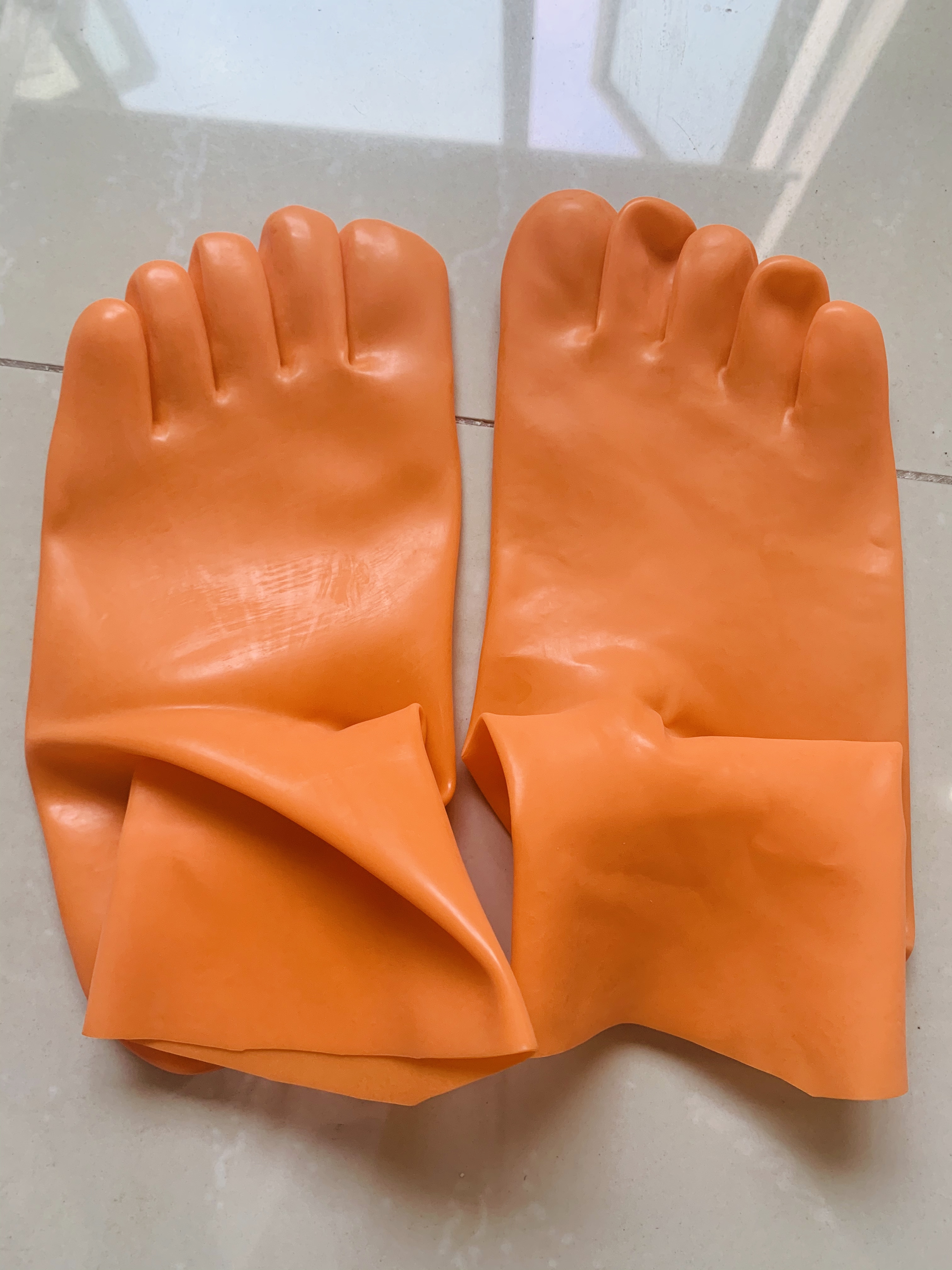 Oranssi lateksikumi varvassukat gummi 0.4mm unisex sukat
