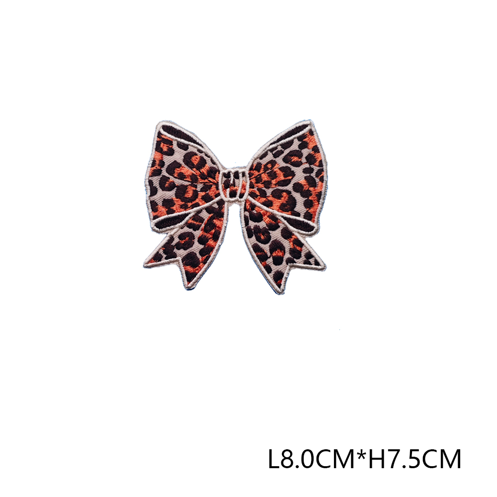 Emblema Accesorios de ropa Insignia Pegatina Pegatina bordada Parches termoadhesivos: Pistola de metal