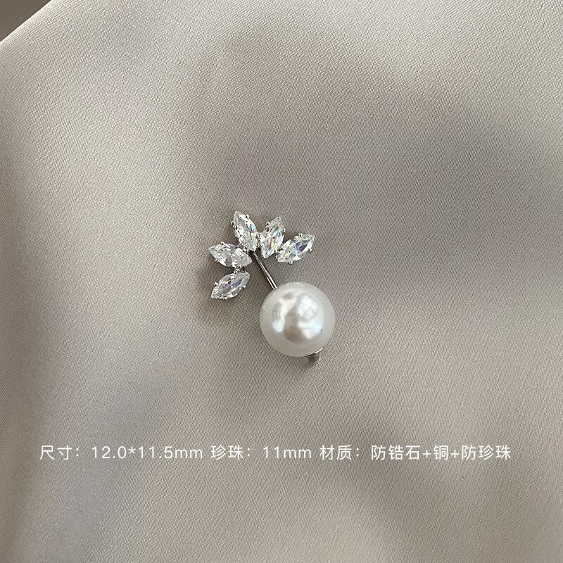 Brooch-Exposure Buckle Useful Product Cardigan Receiving Neckline Small Pin Fixed Clothes Decoration Safety Pin Pearl Accessorie: 8  Crown Style