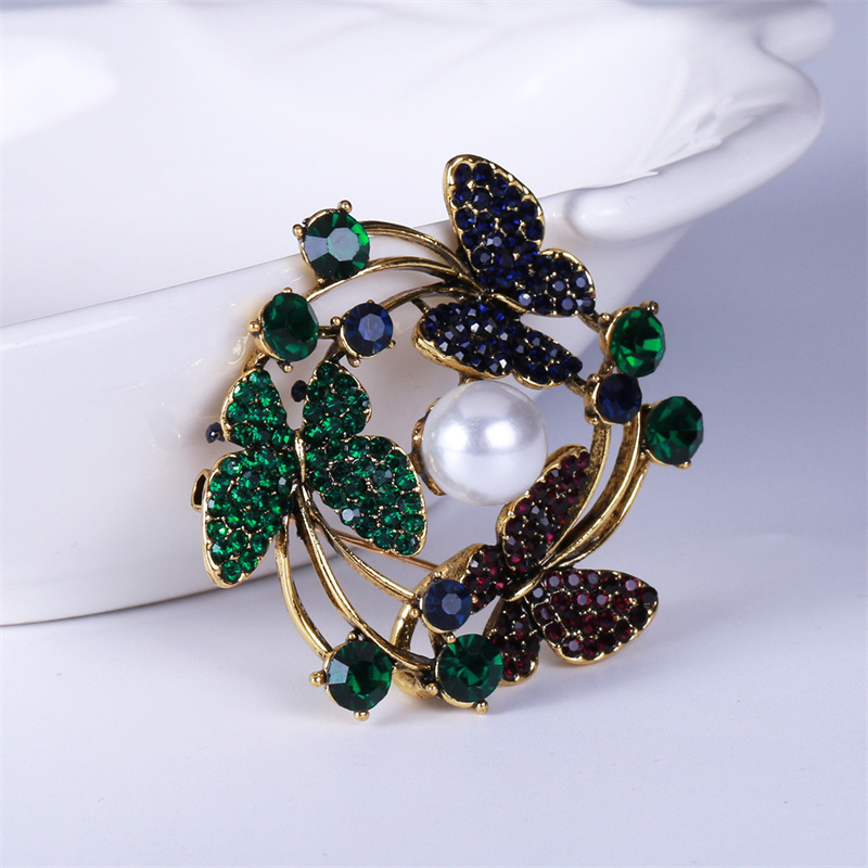 Broche de corona de mariposa con temperamento, joyería de , pin para traje, broche generoso con incrustaciones de piedras preciosas: Bronce antiguo plateado