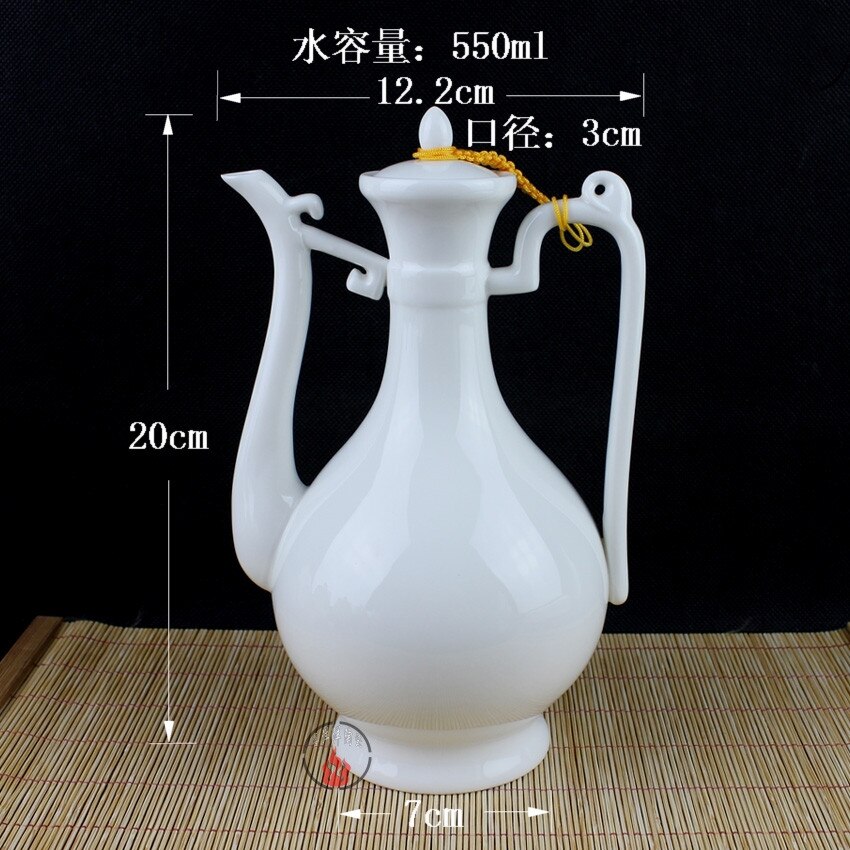 Retro Ceramics Pure White Chinese Flagon Tradition Retro Wind Home Friends Gathering Porcelain Liquor Flagon 550ml Hip Flasks: Default Title