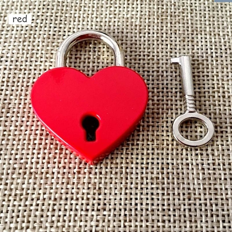 Vintage Old Antique Style Key Lock Home Improvement Mini Archaize Padlocks Keyed Padlock Heart Shape With key Hardware: Red