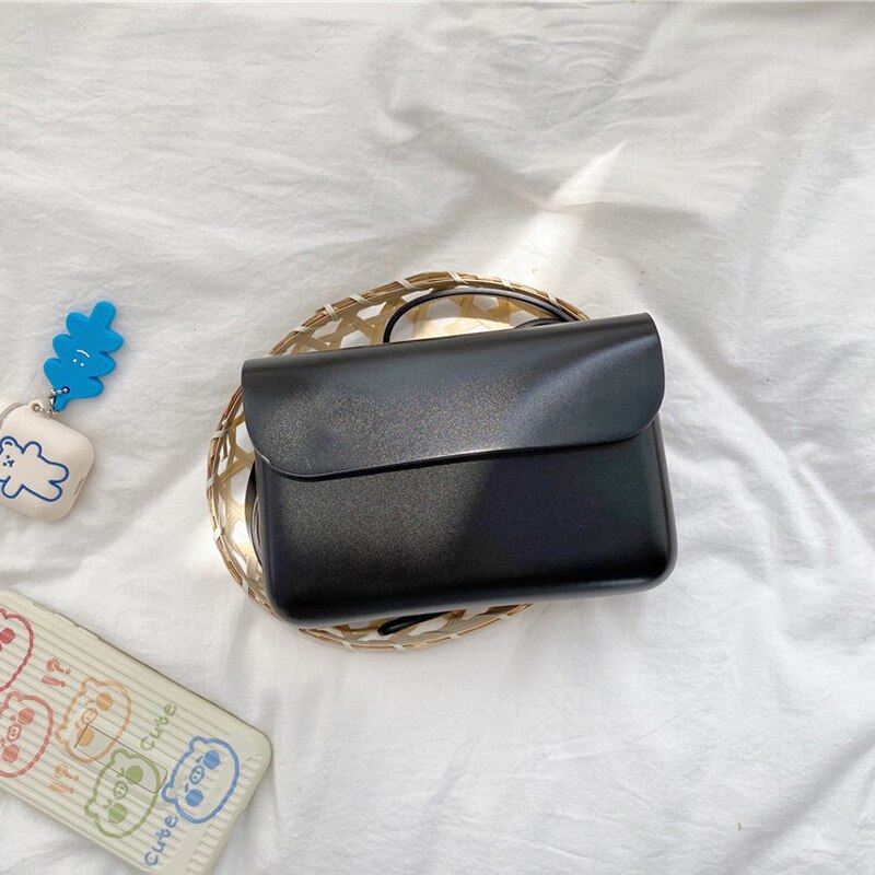 Sommar kvinnor mini crossbody telefonväska enfärgad enkel stil dam axelväska pu läder ungdomsfodral midjeväska ins: Svart