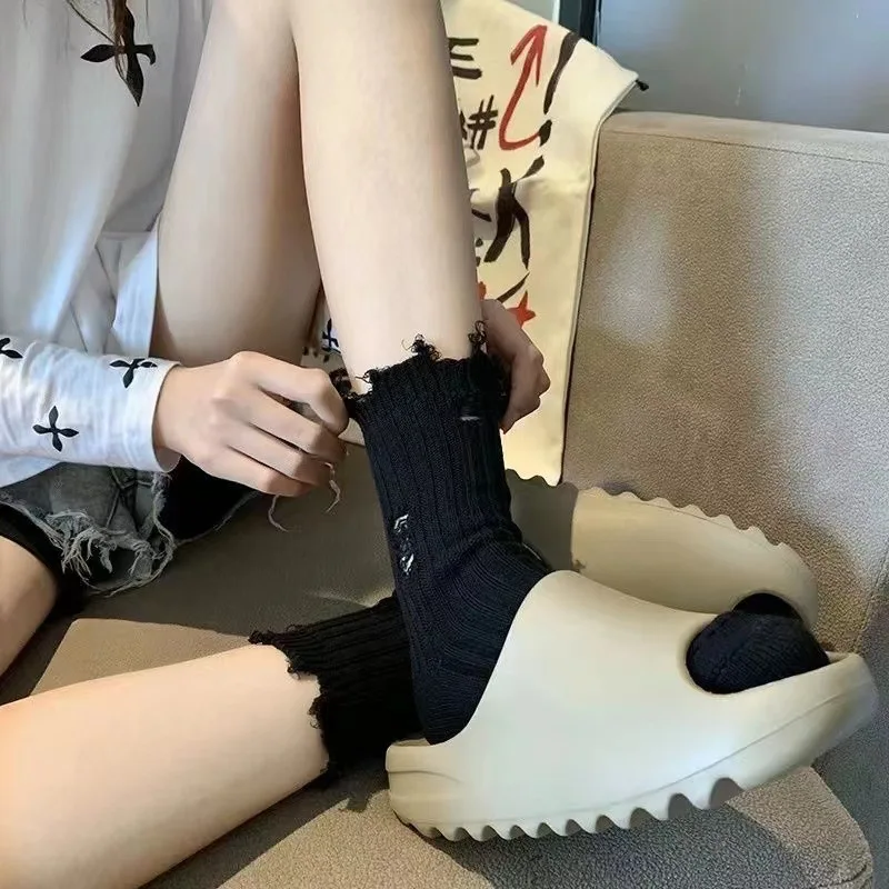1/3pairs Women Ripped Socks Harajuku Trendy Street Broken Destroyed Socks Street Distressed Knit Footwear Beggar Socks: Dark Grey