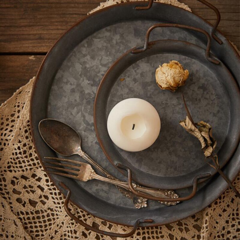 European Retro Wrought Iron Round With Handle Storage Tray Classic Metal Serving Bread Tray Photography Props for Home Decoratio