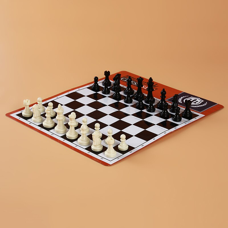 Baby Games Toy Exquisite Standard Solid Plastic Chess Set Portable Leather Chess Board Toys Children