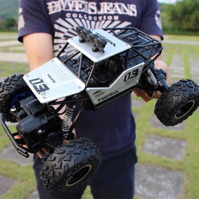 Newest 1/12 RC Car 4WD climbing Car 4x4 Double Motors Drive Bigfoot Car Remote Control Model Off-Road Vehicle oys For Boys: 28cm Silver